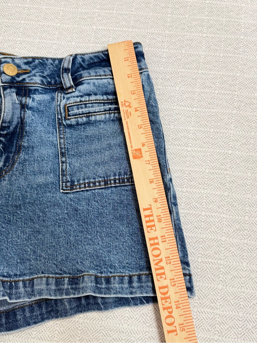 Kut from the Kloth Jane with Patch High-Rise Denim Shorts - Picture 7 of 11